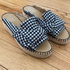 Franco Sarto Patrice Gingham fabric/leather espadrilles in size 7.5US / 37.5 EU